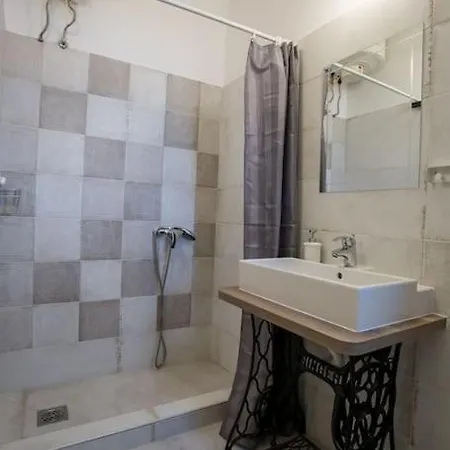 Vintage Near Boulevard With Ac After Renovation * 布达佩斯